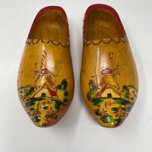 Vintage Hand painted Wooden Dutch Clogs